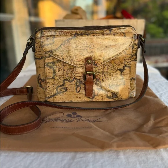 Patricia Nash Tan Map Print Crossbody Bag - Picture 1 of 6